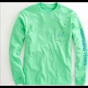 Vineyard vines long sleeve tee size men’s XS